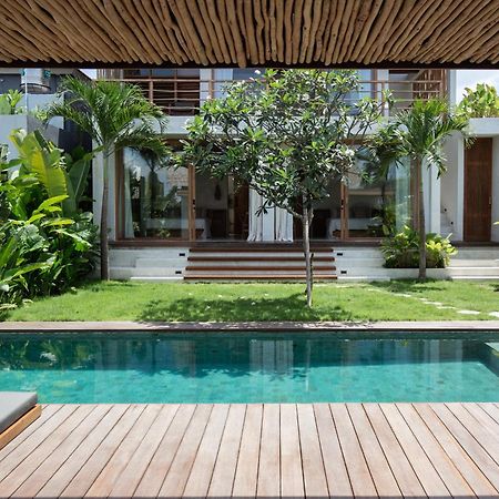 Las Lunas Villas Canggu Værelse billede